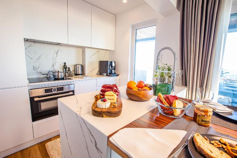 Equador Penthouse by Olala Homes - image 10