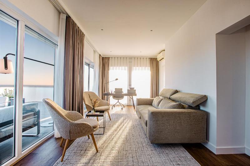 Equador Penthouse by Olala Homes - image 14