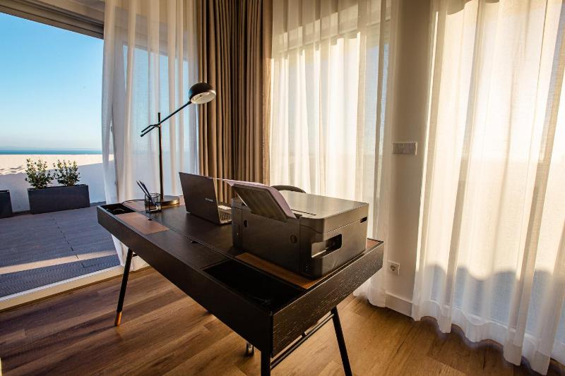 Equador Penthouse by Olala Homes - image 8