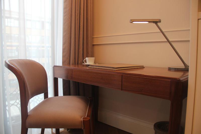 Standard Double or Twin Room image 3