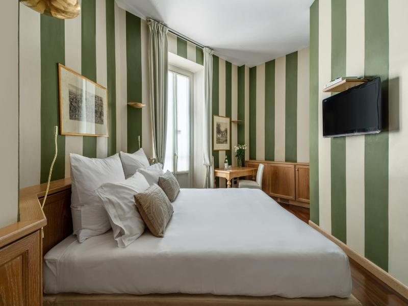 Medium Room image 1