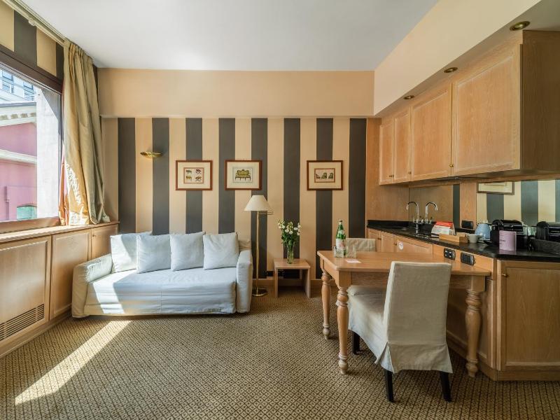 1 Bedroom Apartment with Sofa Bed image 1