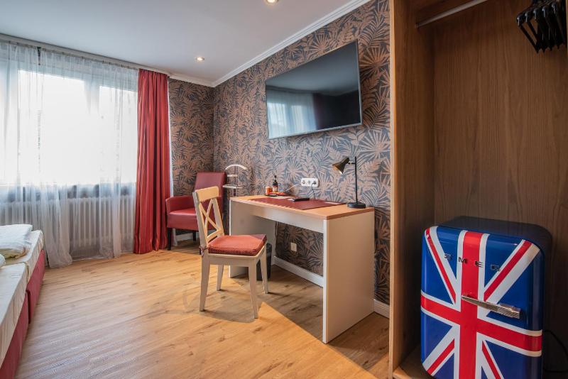 Double Room image 1