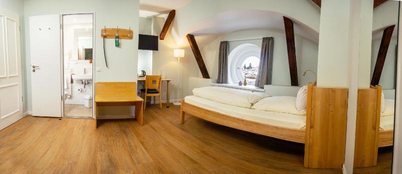 Single Room image 1