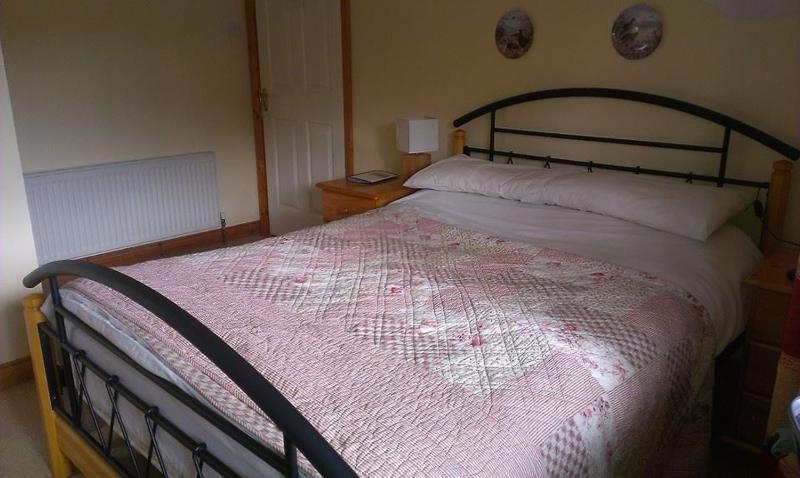 Double Room image 3