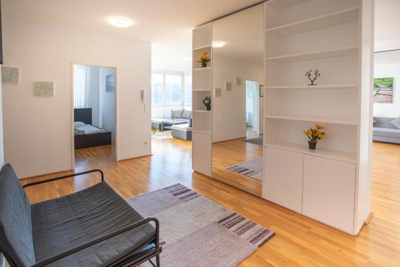 Top of Innsbruck Apartment I free parking - image 11