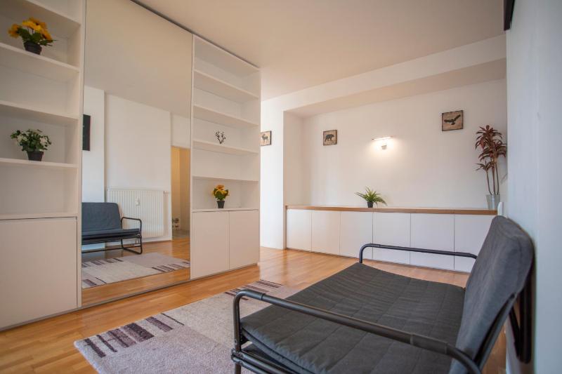 Top of Innsbruck Apartment I free parking - image 2