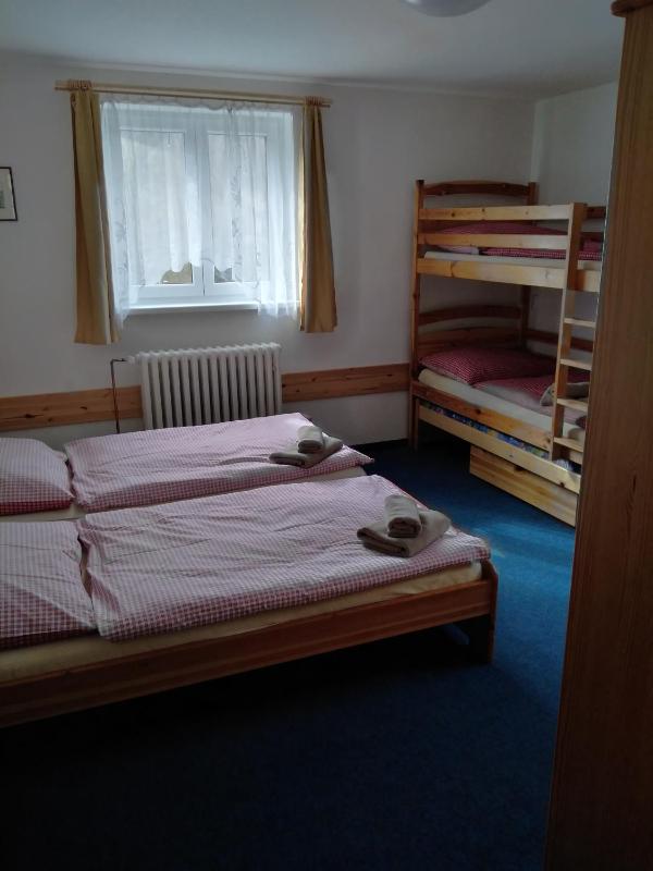 Quadruple Room with Private Bathroom image 3
