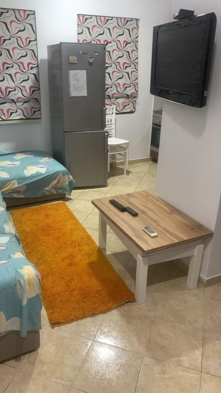 One-Bedroom House image 2