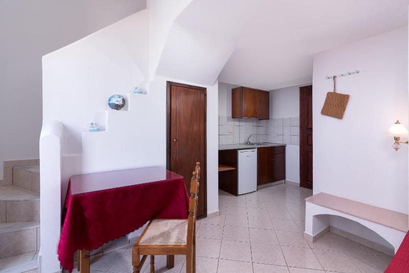 Apartment - Split Level with Partial Sea View image 4