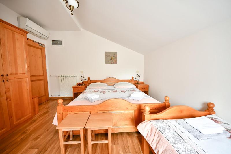 Triple Room image 4