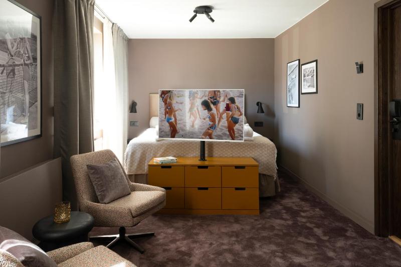 Suite (Excluding Spa) image 1