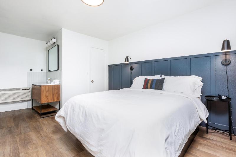 Queen Room image 1