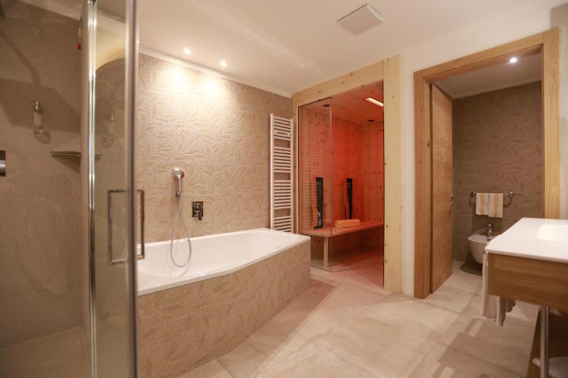 Suite with Balcony image 2