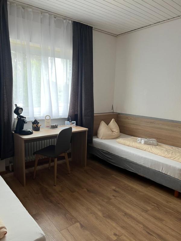 Single Room image 2
