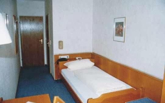 Single Room image 1