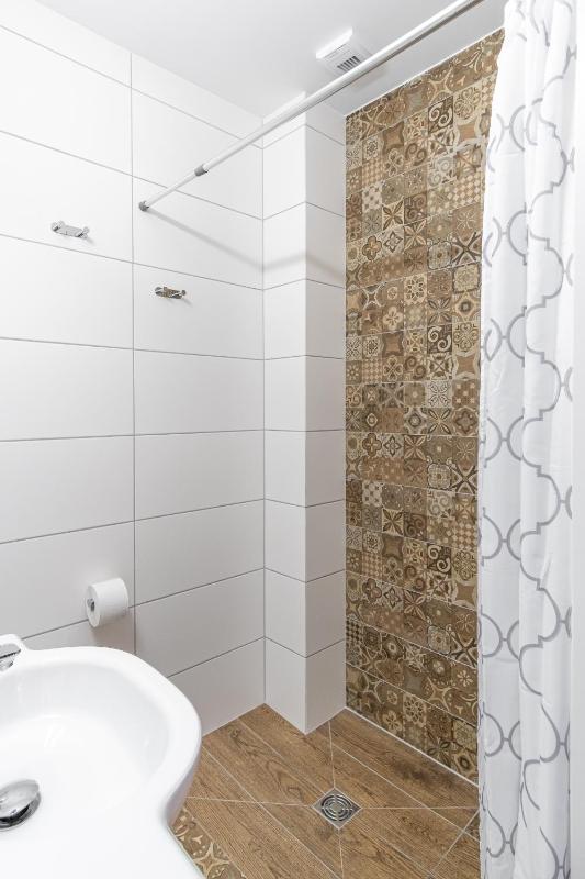 Single Room image 2