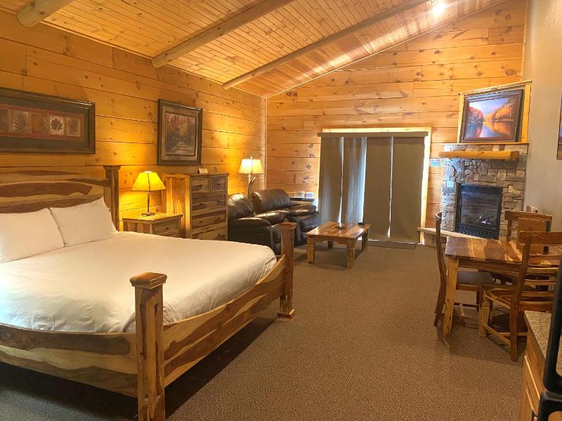 One-Bedroom Chalet image 2