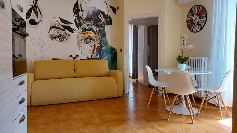 Chez Nous - image 38