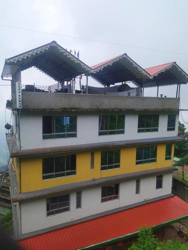 Aura Homes - image 16