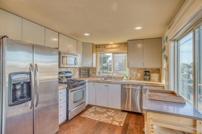 Chandler Beach House - image 28