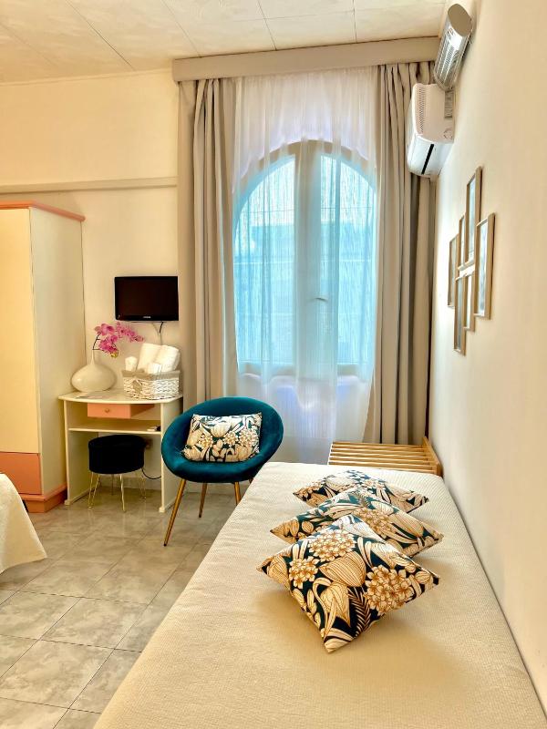 Standard Double Room image 1