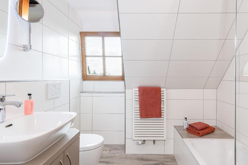Single Room image 3