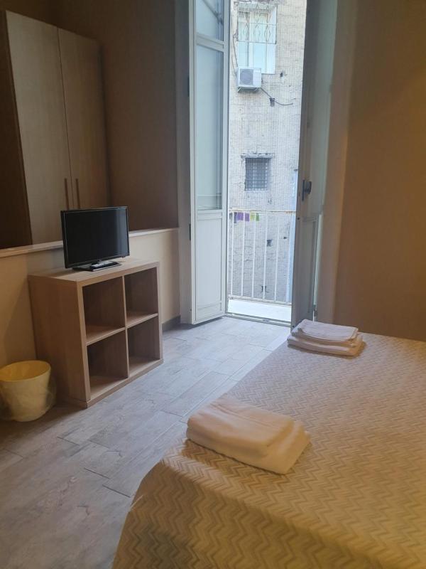 Quadruple Room with Private Bathroom image 3