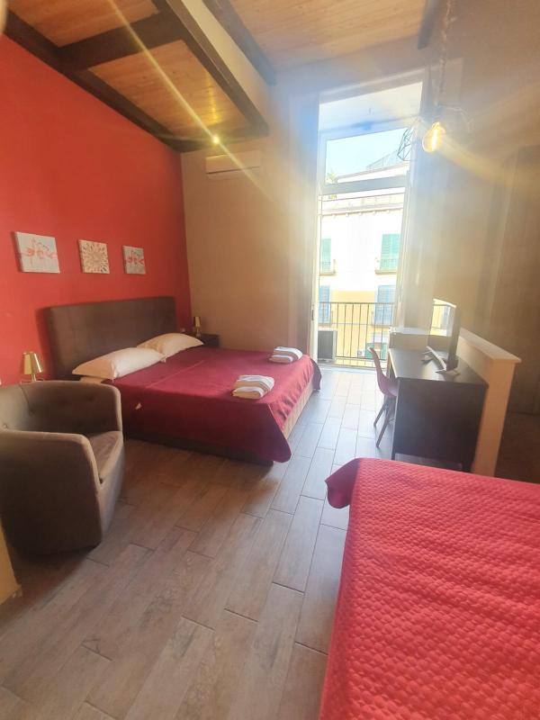 Quadruple Room with Balcony image 3