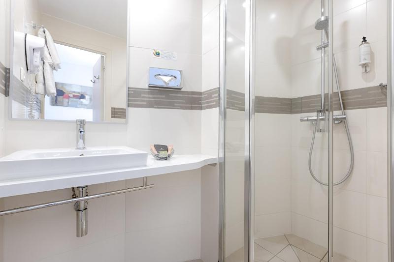 Superior Double Room image 1