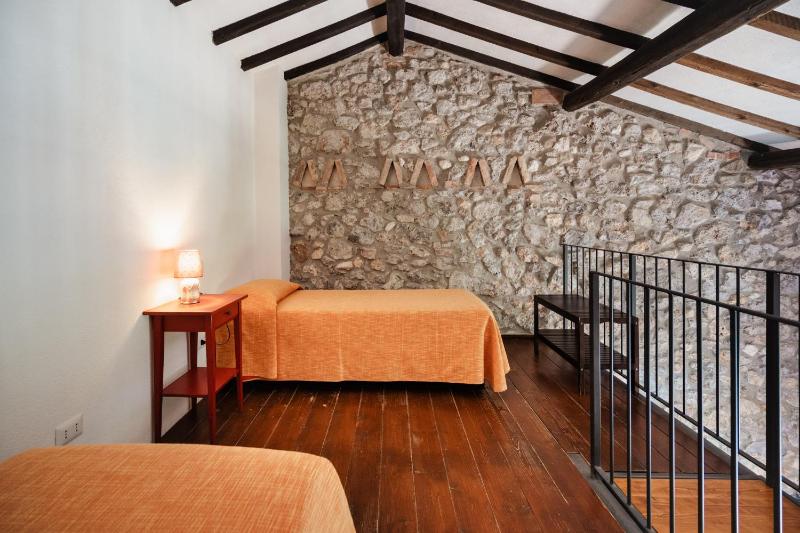 Superior Quadruple Room image 3