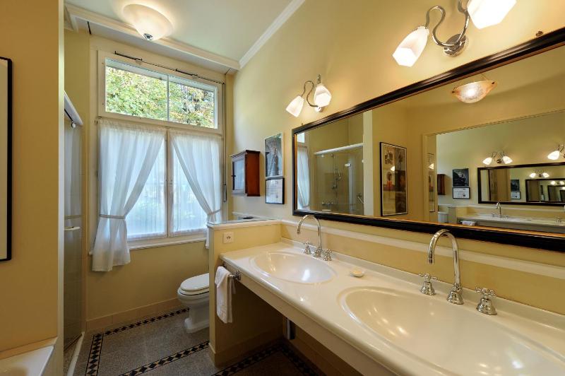Junior Suite (3 Adults) image 3