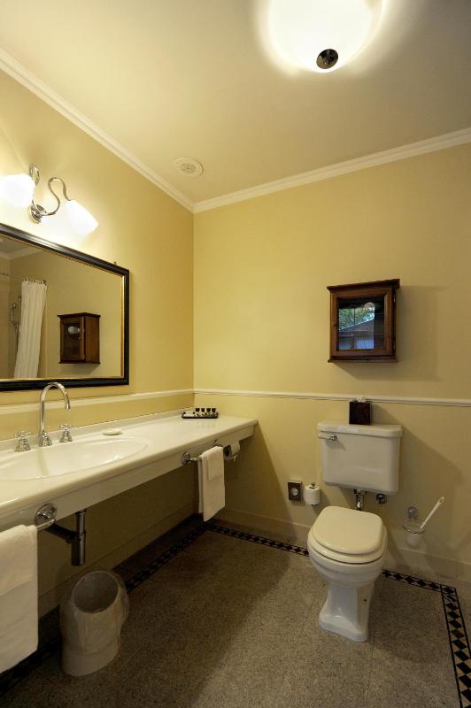 Superior Double Room (max 2 persons) image 3