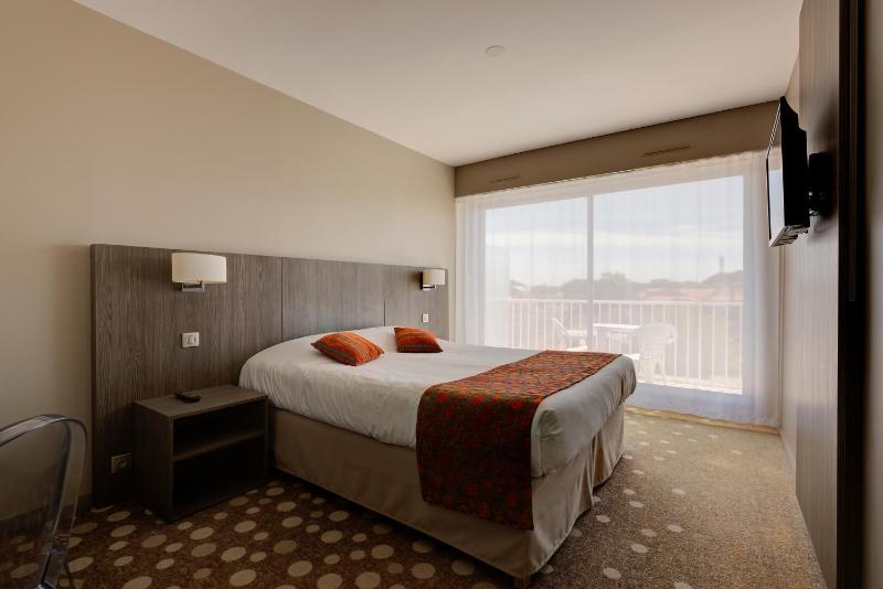 Superior Double Room image 2