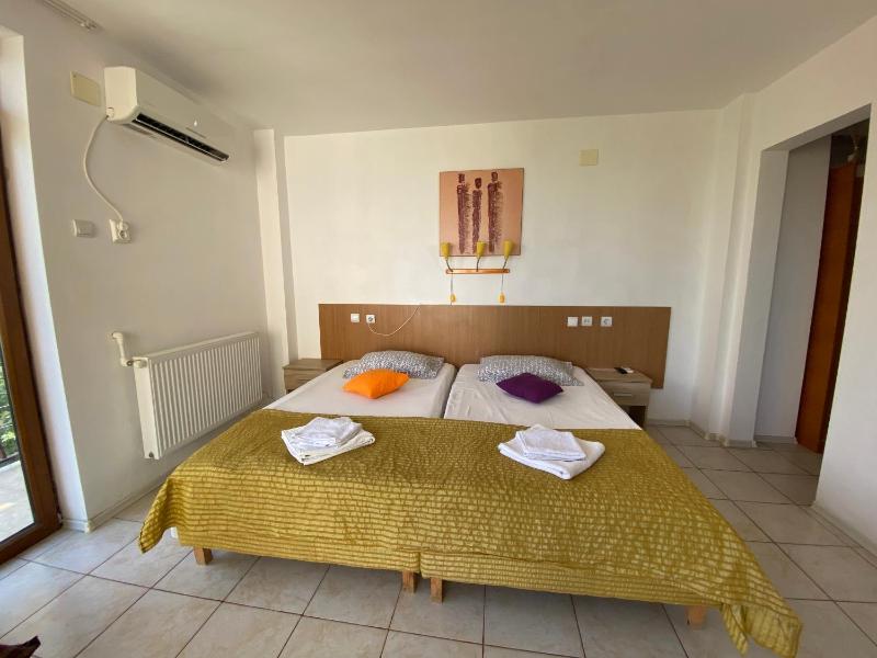 Garsoniere Victor Seaview Aer Conditionat- Bucatarie-Primim Carduri Vacanta-Pet Friendly la 3 minute de Plaja Reyna-Zoom Beach - image 35