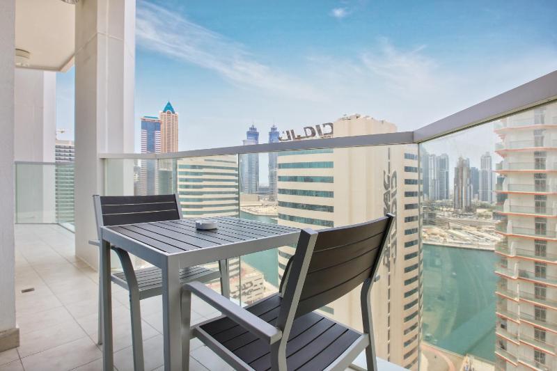 Allsopp & Allsopp - 1-Bedroom Apartment in AG Tower Business Bay - image 1