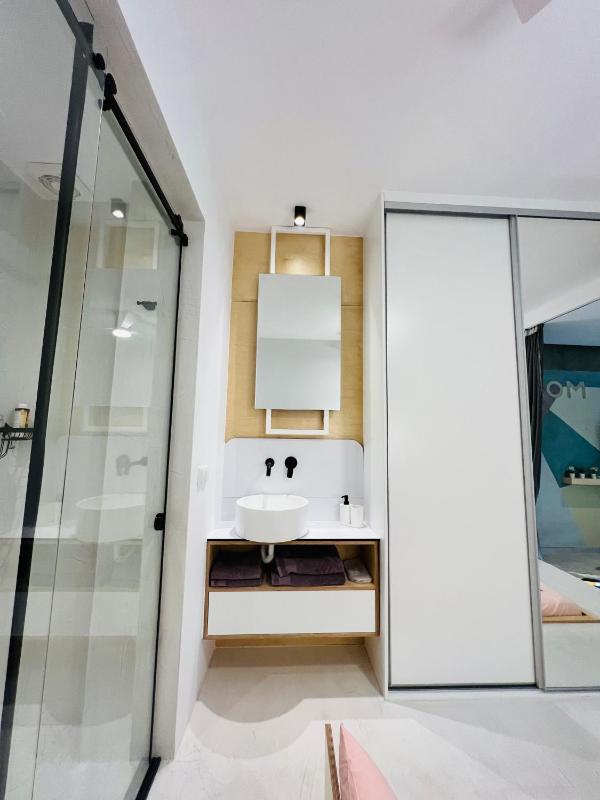 Bright and Modern studio  Thessaloniki Downtown - image 16