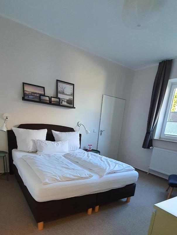 Double Room with Private Bathroom image 4