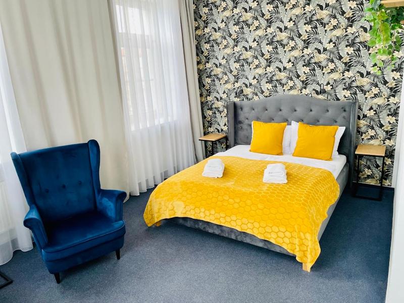 Double Room image 4