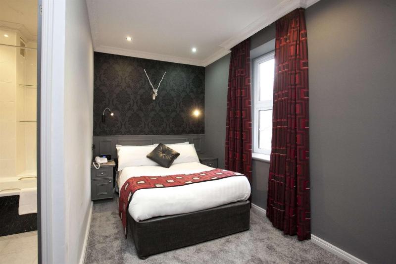 Standard Double Room with Double Bed image 3