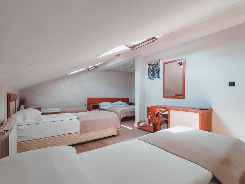 One-Bedroom Apartment image 1
