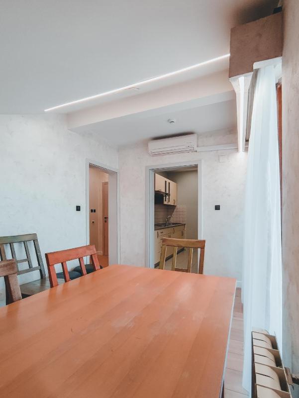 One-Bedroom Apartment image 4