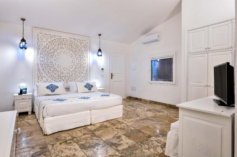 Family Suite with Sea View image 3