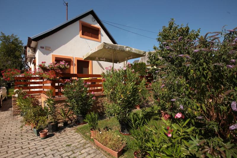 Two-Bedroom Apartment image 3