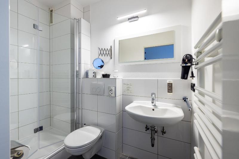 Single Room image 2