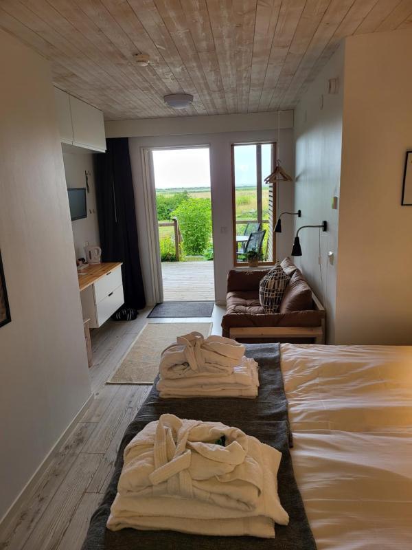 Double Room with Sea View image 4