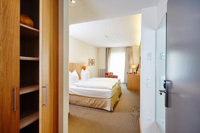 Double Room image 1