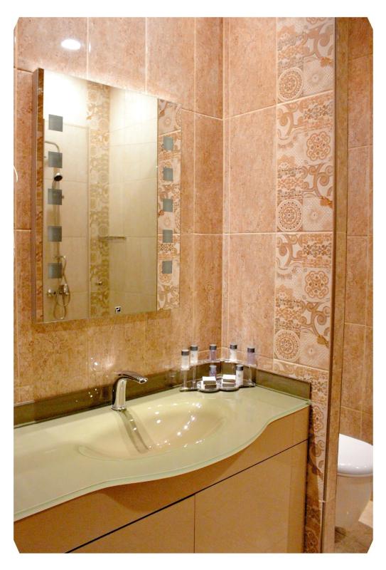 Two-Bedroom Suite image 2