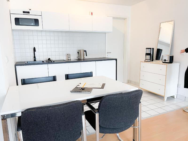 Studio Apartment image 4