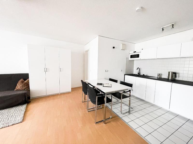 Studio Apartment image 3